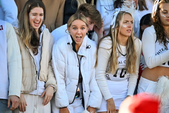 a Central Catholic Tualatin 6A Oregon football final November 22 2023 Leon Neuschwander 30